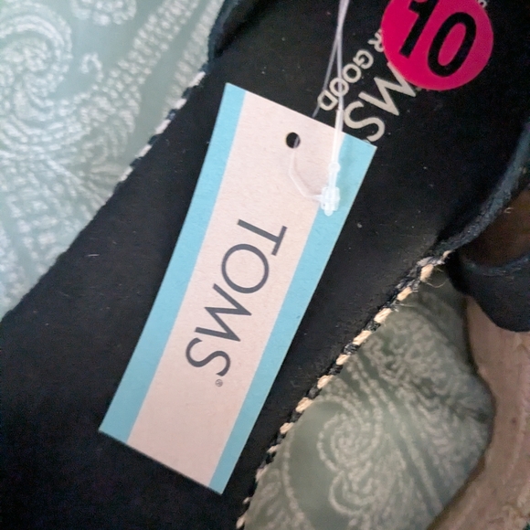 Toms Black Espadrille Sandals - Picture 4 of 8